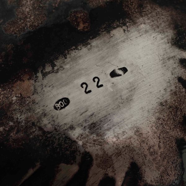 Lotto composto da due caffettiere e una zuccheriera in argento pi una zuccheriera in metallo. Varie manifatture del XX secolo  - Asta Argenti - Associazione Nazionale - Case d'Asta italiane