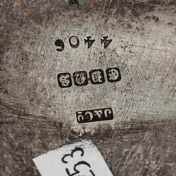 Lotto composto da due caffettiere e una zuccheriera in argento pi una zuccheriera in metallo. Varie manifatture del XX secolo  - Asta Argenti - Associazione Nazionale - Case d'Asta italiane