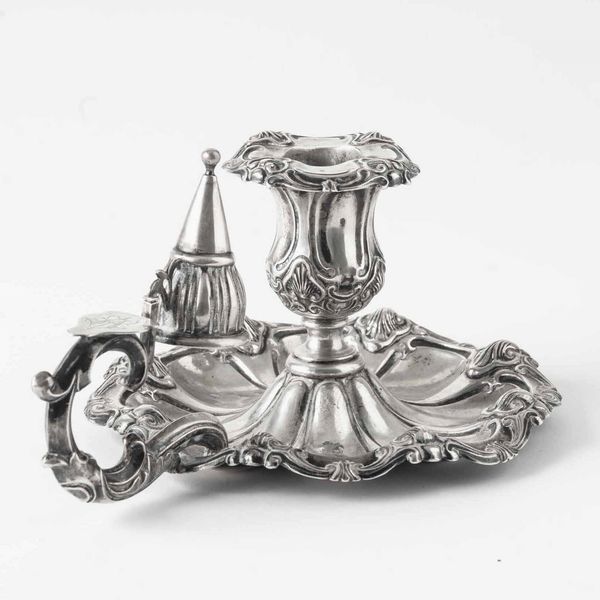 Bugia in argento fuso, sbalzato e cesellato. XIX-XX secolo  - Asta Argenti - Associazione Nazionale - Case d'Asta italiane