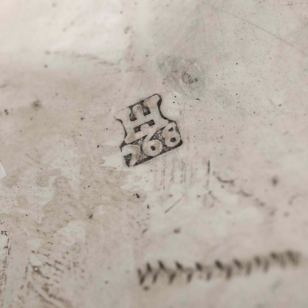 Zuccheriera in argento fuso, sbalzato e cesellato in stile settecentesco genovese. XX secolo  - Asta Argenti - Associazione Nazionale - Case d'Asta italiane