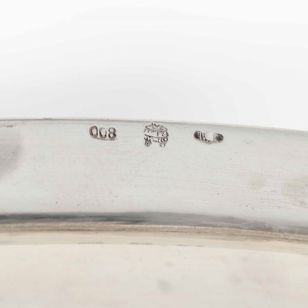 Vassoio ovale in argento. Argenteria italiana del XX secolo. Argentiere Cesa, Alessandria  - Asta Argenti - Associazione Nazionale - Case d'Asta italiane