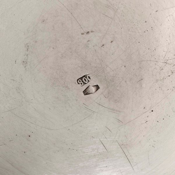 Centrotavola in argento. Argenteria artistica milanese del XX secolo. Argentiere Luigi Colombo  - Asta Argenti - Associazione Nazionale - Case d'Asta italiane