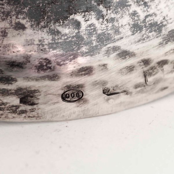 Coppa Argento sbalzato e cesellato Argenteria artistica Italiana del XX secolo  - Asta Argenti - Associazione Nazionale - Case d'Asta italiane