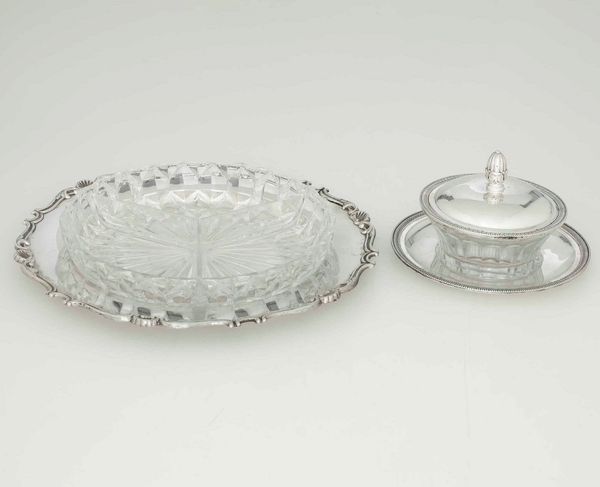 Antipastiera e formaggiera in argento e vetro. Argenteria italiana del XX secolo  - Asta Argenti - Associazione Nazionale - Case d'Asta italiane