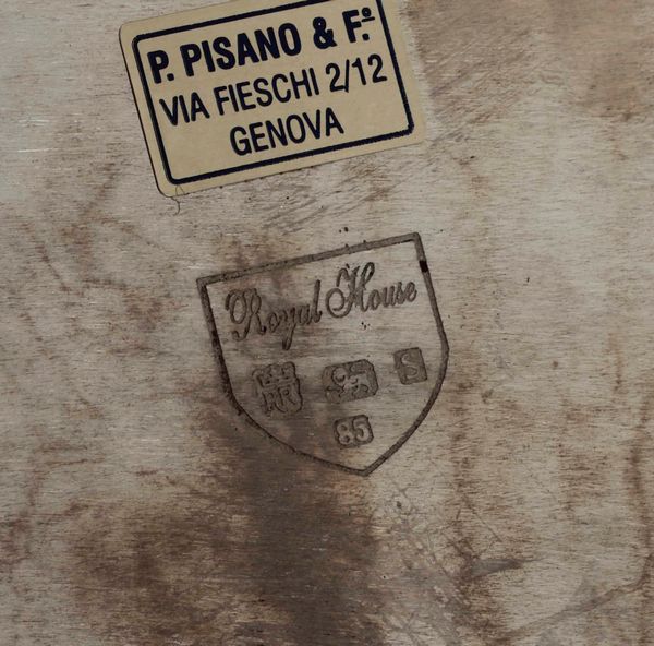 Lotto di due bacili, uno in argento, Argenteria veneta del XX-XXI secolo e laltro in metallo argentato (Royal House)  - Asta Argenti - Associazione Nazionale - Case d'Asta italiane