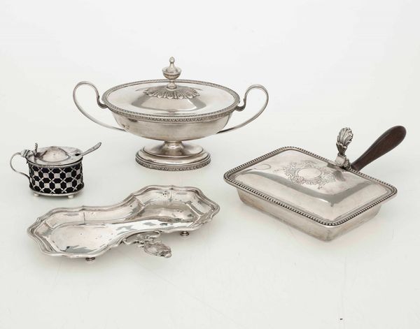 Lotto di oggetti in argento. Varie manifatture italiane del XX secolo  - Asta Argenti - Associazione Nazionale - Case d'Asta italiane