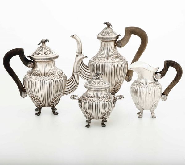 Servizio in argento da t e caff in argento. Argenteria italiana della prima met del XX secolo  - Asta Argenti - Associazione Nazionale - Case d'Asta italiane