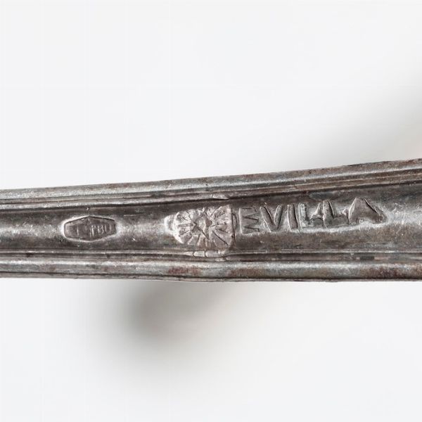 Due servizi di posate in argento incompleti. Uno argentiere Clementi Bologna e bollo con fascio littorio in uso dal 1935 al 1945  - Asta Argenti - Associazione Nazionale - Case d'Asta italiane