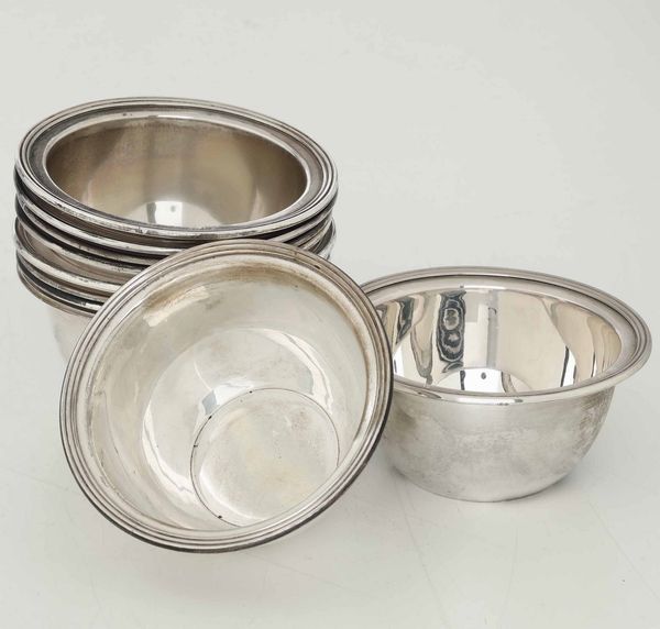 Dieci coppette in argento. Argenteria italiana del XX secolo. Argentiere Cesa, Alessandria  - Asta Argenti - Associazione Nazionale - Case d'Asta italiane