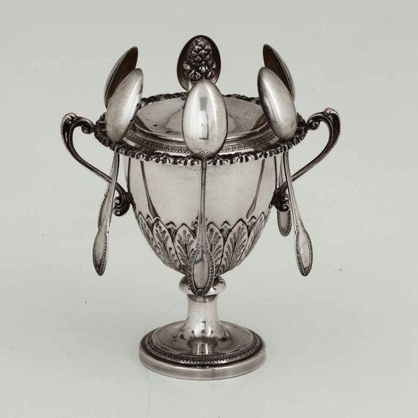 Zuccheriera con sei cucchiaini in argento e tre saliere antiche (mancanze), vari argentieri, Italia e Francia XX secolo  - Asta Argenti - Associazione Nazionale - Case d'Asta italiane