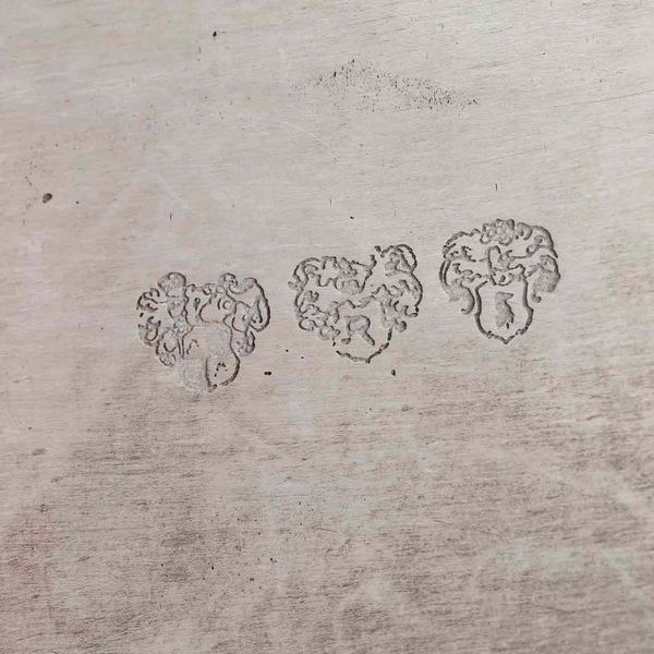 Due vassoi in argento e uno in metallo argentato. Varie manifatture del XX secolo<BR>66x43, 52x38, 55.5x37  - Asta Argenti - Associazione Nazionale - Case d'Asta italiane