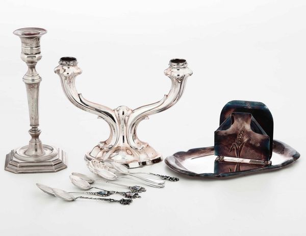Lotto di oggetti in argento. XX secolo  - Asta Argenti - Associazione Nazionale - Case d'Asta italiane