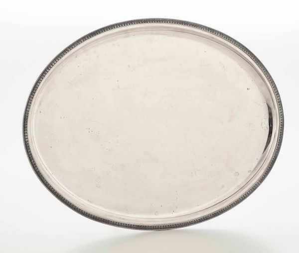 Vassoio ovale. Argento fuso e sagomato. Argentiere Ricci & C., Alessandria.  - Asta Argenti - Associazione Nazionale - Case d'Asta italiane