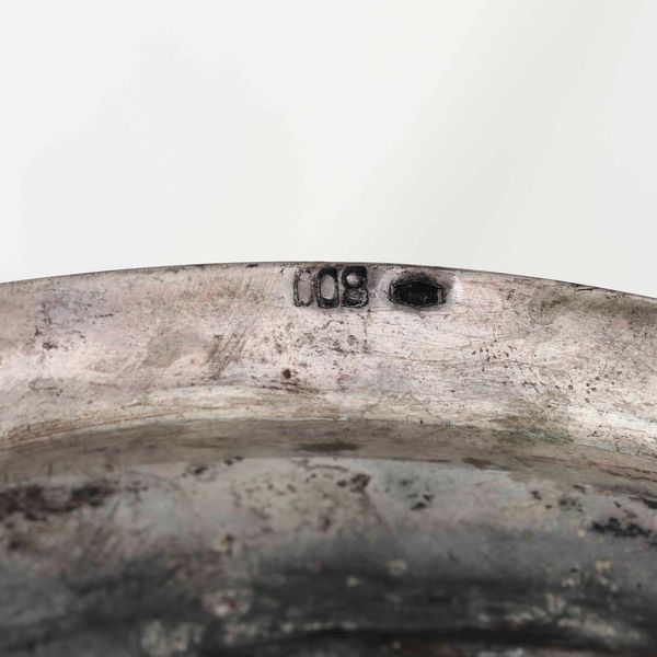 Lotto composto da un vassoio, un vaso e una zuccheriera in argento. Varie manifatture italiane del XX secolo  - Asta Argenti - Associazione Nazionale - Case d'Asta italiane