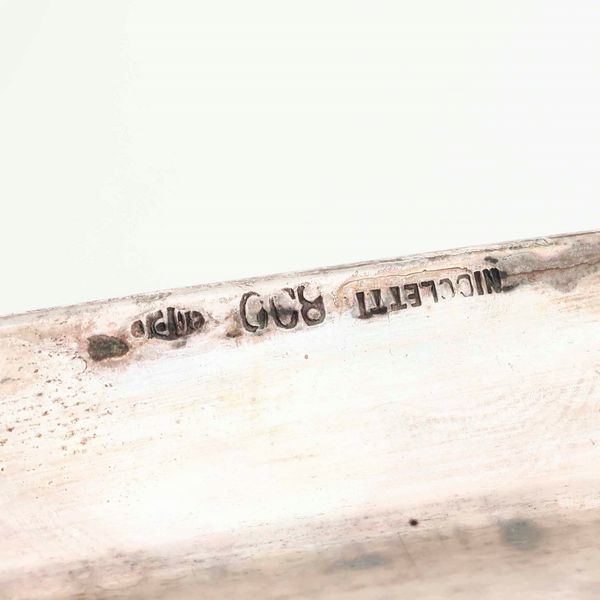 Lotto di tre vassoi diversi. Argenteria italiana del XX secolo, argentieri differenti  - Asta Argenti - Associazione Nazionale - Case d'Asta italiane