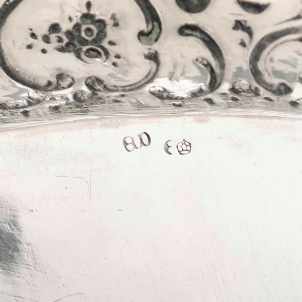 Lotto in argento composto da quattro scatole con coperchio, un vassoio, vaschetta con portacandele. Differenti epoche e manifatture  - Asta Argenti - Associazione Nazionale - Case d'Asta italiane