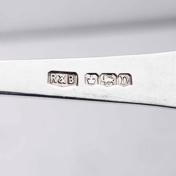 Servizio di posate in argento. Inghilterra, XX secolo, bollo della citt di Sheffield  - Asta Argenti - Associazione Nazionale - Case d'Asta italiane