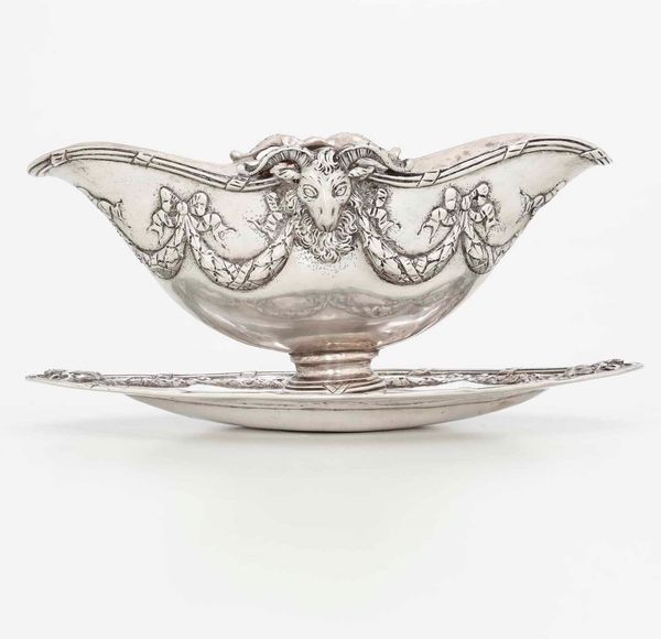 Lotto di due salsiere, Francia, di cui una in argento del XVIII secolo e una in metallo argentato  - Asta Argenti - Associazione Nazionale - Case d'Asta italiane