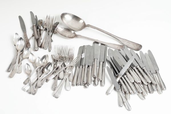 Servizio di posate da dolce in argento. Argenteria veneta del XX secolo, argentiere Zaramella, Padova  - Asta Argenti - Associazione Nazionale - Case d'Asta italiane