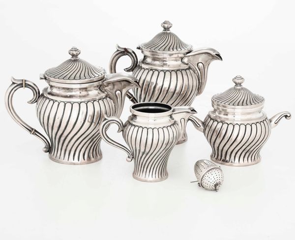Servizio da t e caff in argento. Argenteria italiana del XX secolo  - Asta Argenti - Associazione Nazionale - Case d'Asta italiane