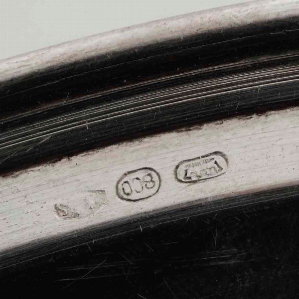 Lotto di tre vassoi in argento con incisioni nomi e data 1967. Argenteria italiana della seconda met del XX secolo  - Asta Argenti - Associazione Nazionale - Case d'Asta italiane