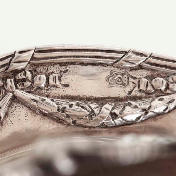 Lotto di due salsiere, Francia, di cui una in argento del XVIII secolo e una in metallo argentato  - Asta Argenti - Associazione Nazionale - Case d'Asta italiane