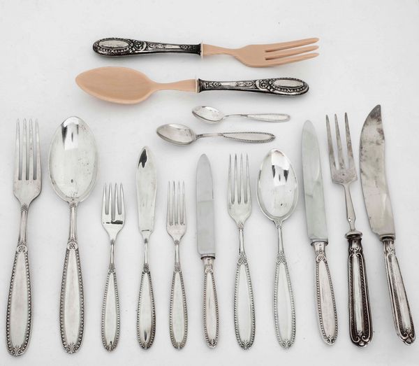 Servizio di posate in argento. Argenteria italiana della prima met del XX secolo. Argentiere Cesa, Alessandria  - Asta Argenti - Associazione Nazionale - Case d'Asta italiane