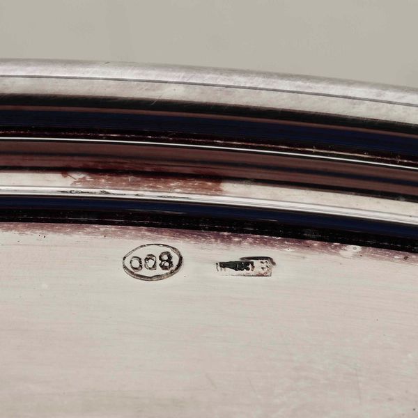 Lotto di tre piatti in argento. Varie manifatture italiane del XX secolo  - Asta Argenti - Associazione Nazionale - Case d'Asta italiane