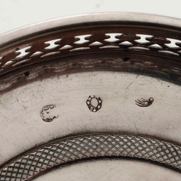 Lotto di sei sottobicchieri in argento. Argenteria italiana del XX secolo (Lombardia?)  - Asta Argenti - Associazione Nazionale - Case d'Asta italiane