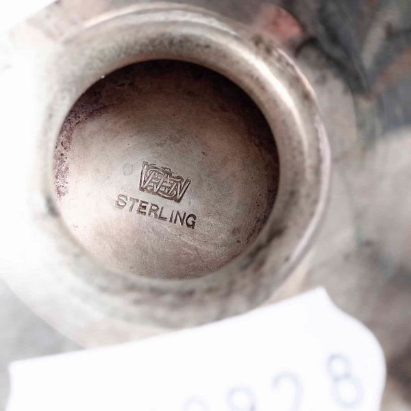 Due caffettiere in metallo argentato  - Asta Argenti - Associazione Nazionale - Case d'Asta italiane