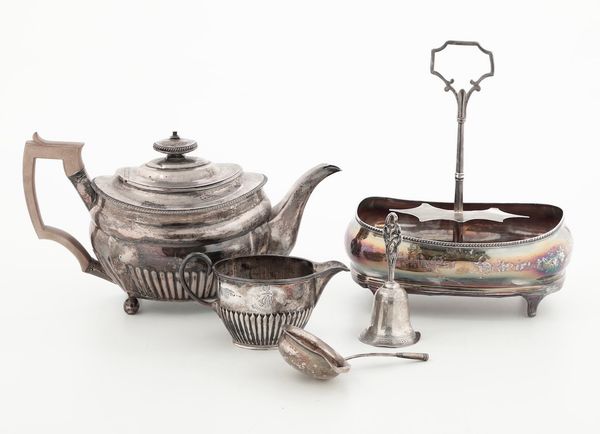 Lotto di oggetti in argento, Inghilterra, Varie epoche ed argentieri  - Asta Argenti - Associazione Nazionale - Case d'Asta italiane