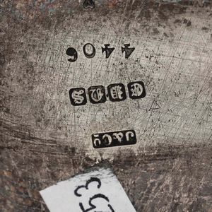 Lotto composto da due caffettiere e una zuccheriera in argento pi una zuccheriera in metallo. Varie manifatture del XX secolo  - Asta Argenti - Associazione Nazionale - Case d'Asta italiane