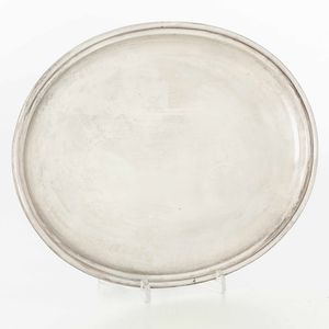 Vassoio ovale in argento. Argenteria italiana del XX secolo. Argentiere Cesa, Alessandria  - Asta Argenti - Associazione Nazionale - Case d'Asta italiane