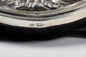 Due cornici e icona. Argento fuso e sagomato. Differenti manifatture italiane del XX secolo  - Asta Argenti - Associazione Nazionale - Case d'Asta italiane