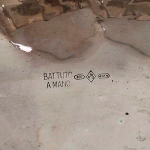 Lotto di due bacili, uno in argento, Argenteria veneta del XX-XXI secolo e laltro in metallo argentato (Royal House)  - Asta Argenti - Associazione Nazionale - Case d'Asta italiane