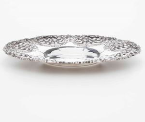Centrotavola. Argento fuso e sagomato. Argenteria italiana del XX secolo  - Asta Argenti - Associazione Nazionale - Case d'Asta italiane