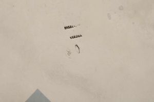 Caraffa in argento fuso e cesellato. Argenteria italiana del XX-XXI secolo per Passeroni, Verona  - Asta Argenti - Associazione Nazionale - Case d'Asta italiane