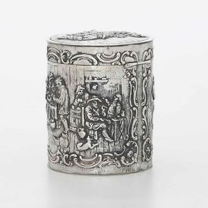 Contenitore in argento 835 fuso, sbalzato e cesellato. Argenteria artistica italiana del XX secolo  - Asta Argenti - Associazione Nazionale - Case d'Asta italiane