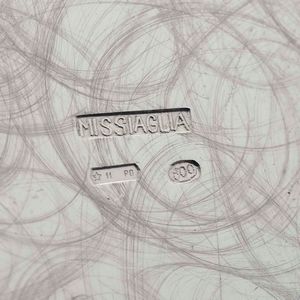 Caffettiera e teiera. Argento fuso e sagomato. Argenteria italiana del XX secolo. Argentiere De Boni, Padova per Missaglia Milano  - Asta Argenti - Associazione Nazionale - Case d'Asta italiane