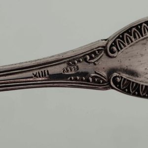 Zuccheriera con sei cucchiaini in argento e tre saliere antiche (mancanze), vari argentieri, Italia e Francia XX secolo  - Asta Argenti - Associazione Nazionale - Case d'Asta italiane