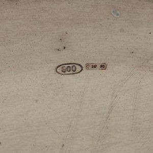 Ciotola in argento fuso, sbalzato e dorato. Argenteria veneta del XX-XXI secolo, Padova  - Asta Argenti - Associazione Nazionale - Case d'Asta italiane