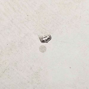 Piatto. Argento fuso, sagomato e cesellato. Argenteria artistica veneta del XX secolo.  - Asta Argenti - Associazione Nazionale - Case d'Asta italiane