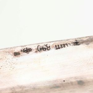 Lotto di tre vassoi diversi. Argenteria italiana del XX secolo, argentieri differenti  - Asta Argenti - Associazione Nazionale - Case d'Asta italiane