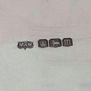 Salver in argento. Inghilterra, marchio della citt di Sheffield per l'anno 1929. Argentiere Mappin & Webb  - Asta Argenti - Associazione Nazionale - Case d'Asta italiane