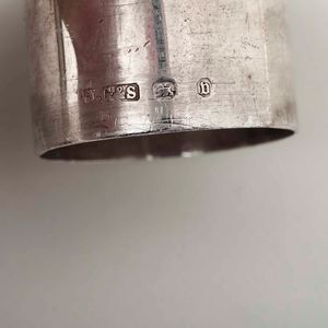 Lotto in argento composto da quattro scatole con coperchio, un vassoio, vaschetta con portacandele. Differenti epoche e manifatture  - Asta Argenti - Associazione Nazionale - Case d'Asta italiane