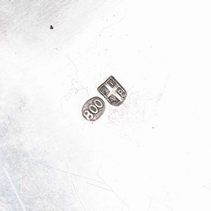 Teiera. Argento fuso e sagomato. Argenteria italiana del XX secolo. Argentiere SIAP, Alessandria.  - Asta Argenti - Associazione Nazionale - Case d'Asta italiane