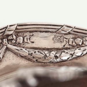 Lotto di due salsiere, Francia, di cui una in argento del XVIII secolo e una in metallo argentato  - Asta Argenti - Associazione Nazionale - Case d'Asta italiane