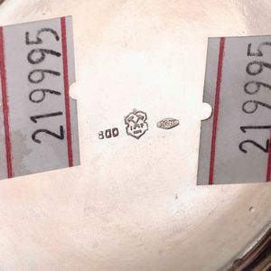 Piccola caffettiera e lattiera in argento. Italia XX secolo. Lattiera argentiere Pradella Milano; caffettiera argentiere non identificato  - Asta Argenti - Associazione Nazionale - Case d'Asta italiane