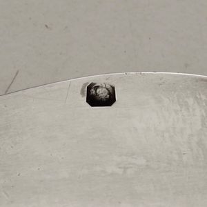 Lotto composto da una cestina, un porta bottiglie e vassoietto con manico in argento. Varie manifatture italiane del XX secolo  - Asta Argenti - Associazione Nazionale - Case d'Asta italiane