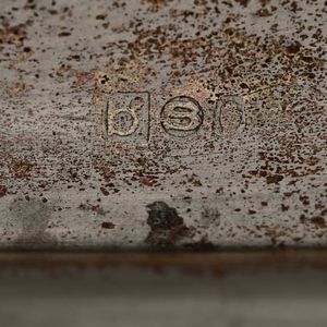 Lotto composto da piattino circolare, zuccheriera a due manici e piattino svuotatasche. Varie manifatture italiane del XX secolo  - Asta Argenti - Associazione Nazionale - Case d'Asta italiane